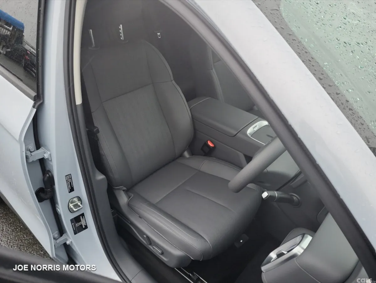 Leapmotor B10 SUV, Electric, 2026, Grey