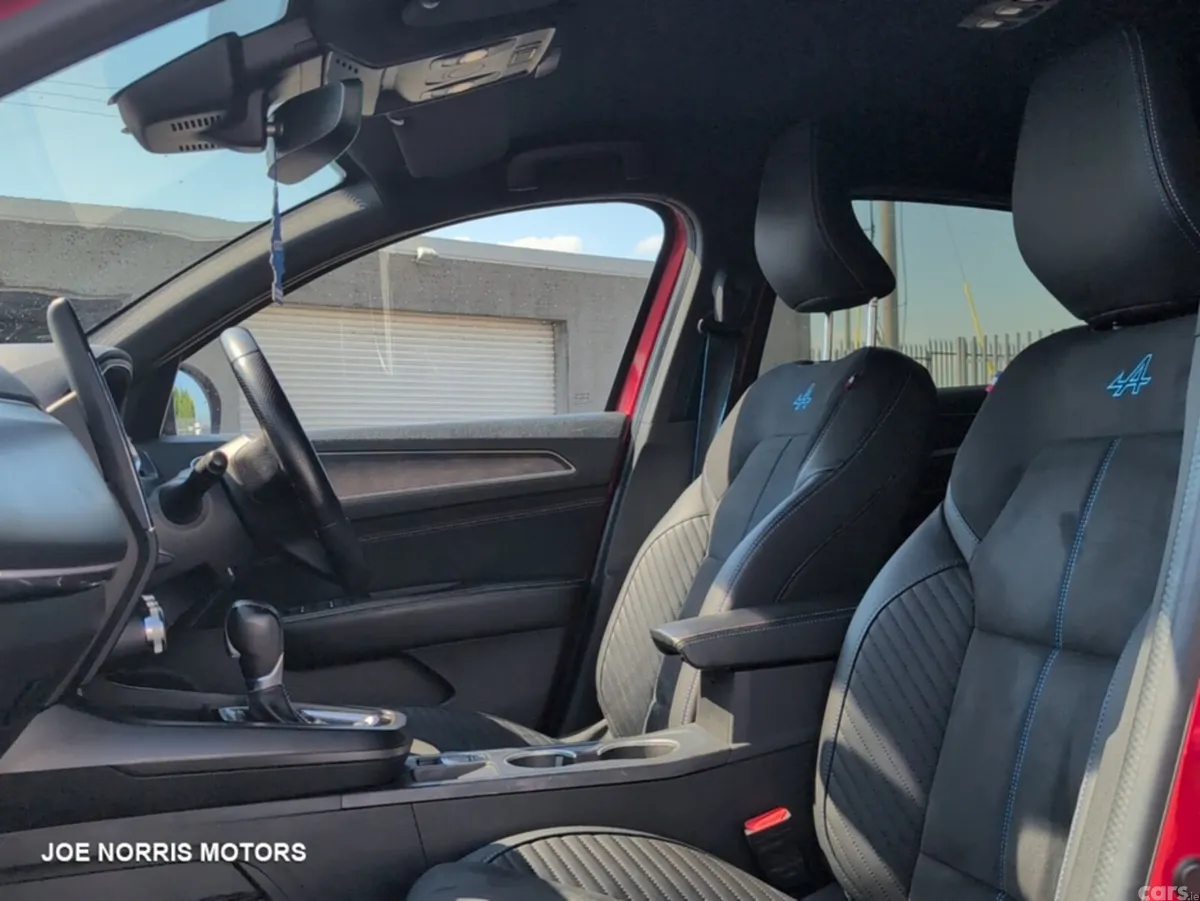 Renault Arkana Hatchback, Petrol, 2024, Red