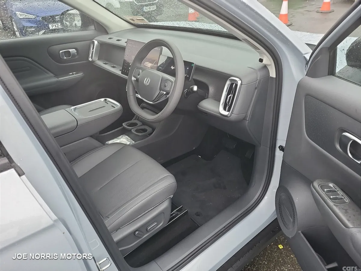 Leapmotor B10 SUV, Electric, 2026, Grey