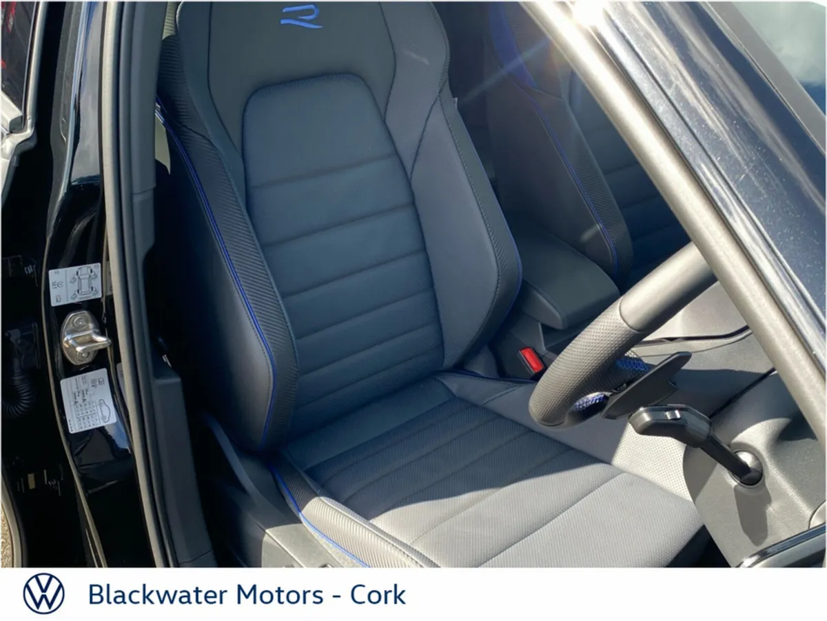 Volkswagen Golf Hatchback, Petrol, 2027, Blue