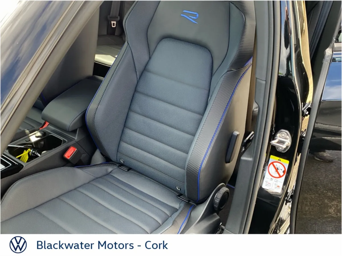 Volkswagen Golf Hatchback, Petrol, 2027, Blue