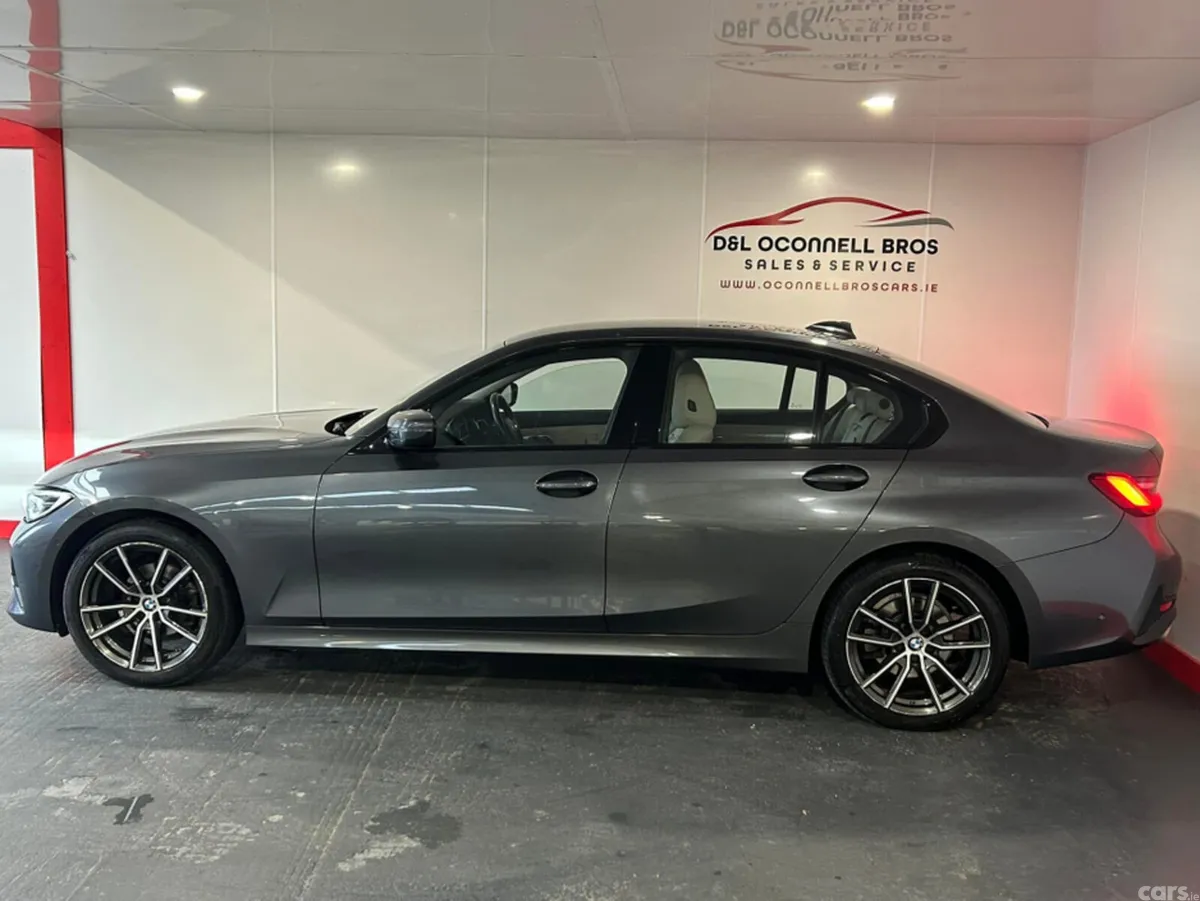 BMW 3-Series Saloon, Diesel, 2019, Grey
