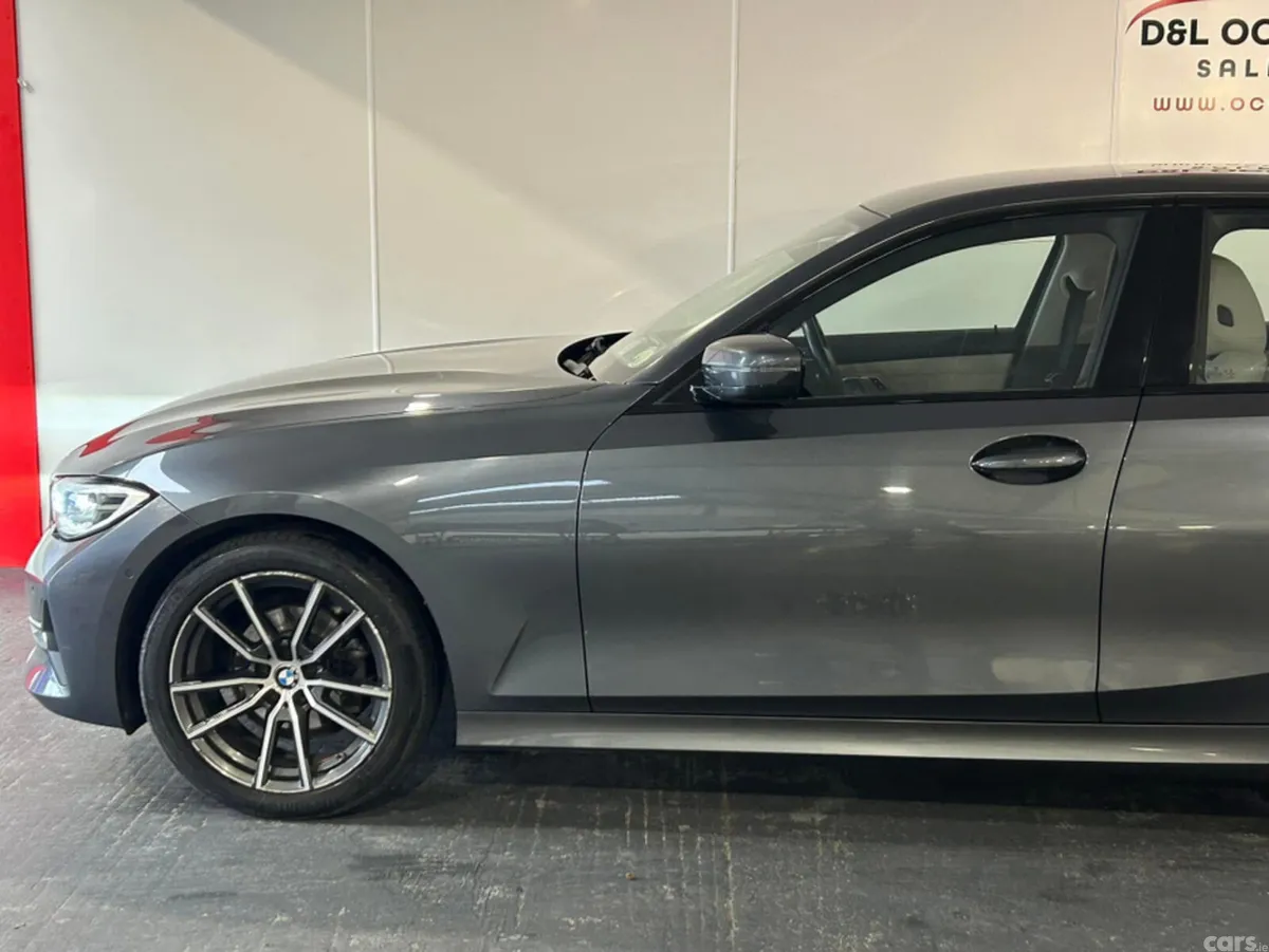 BMW 3-Series Saloon, Diesel, 2019, Grey