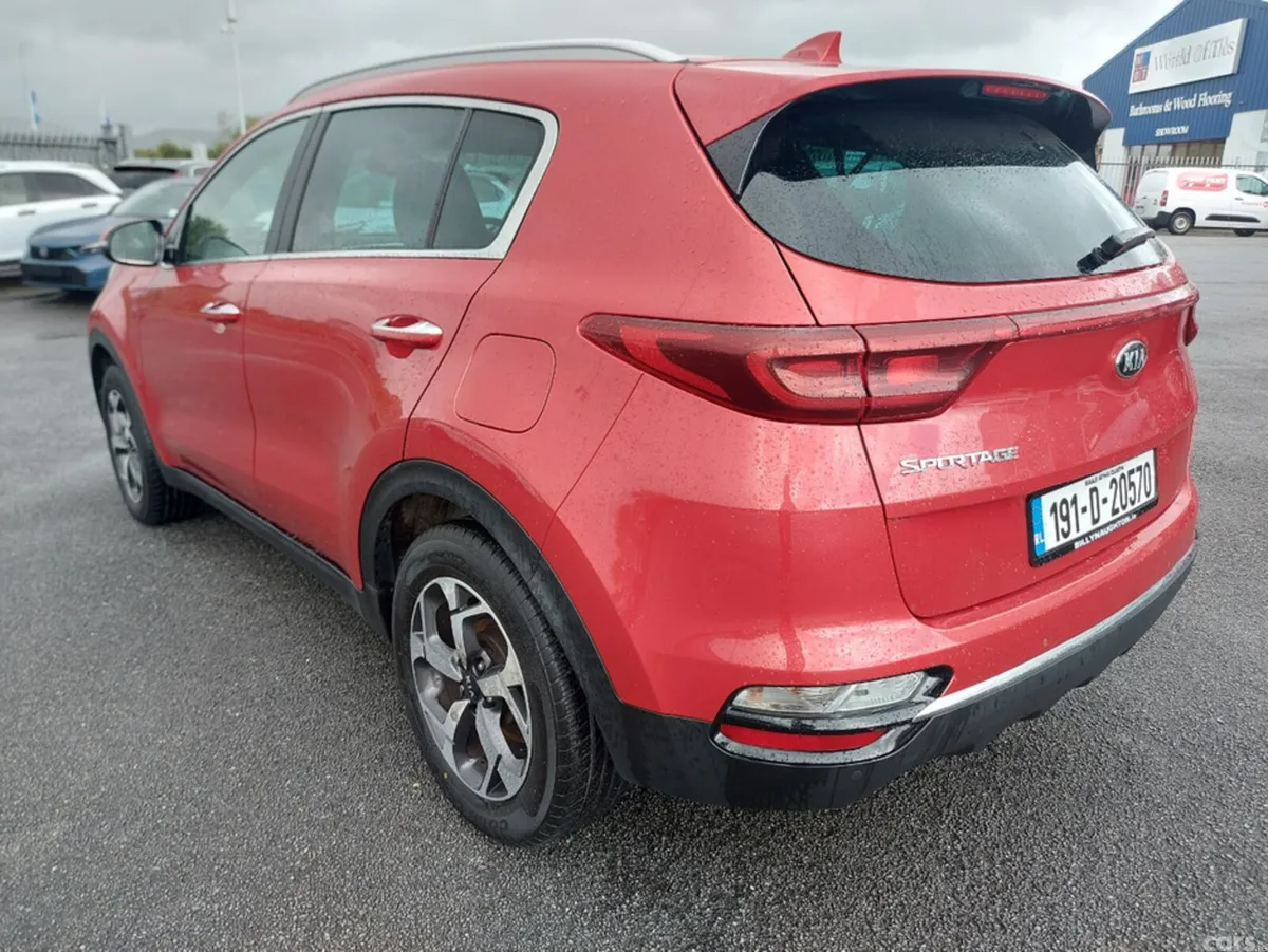 Kia Sportage MPV, Diesel, 2019, Red