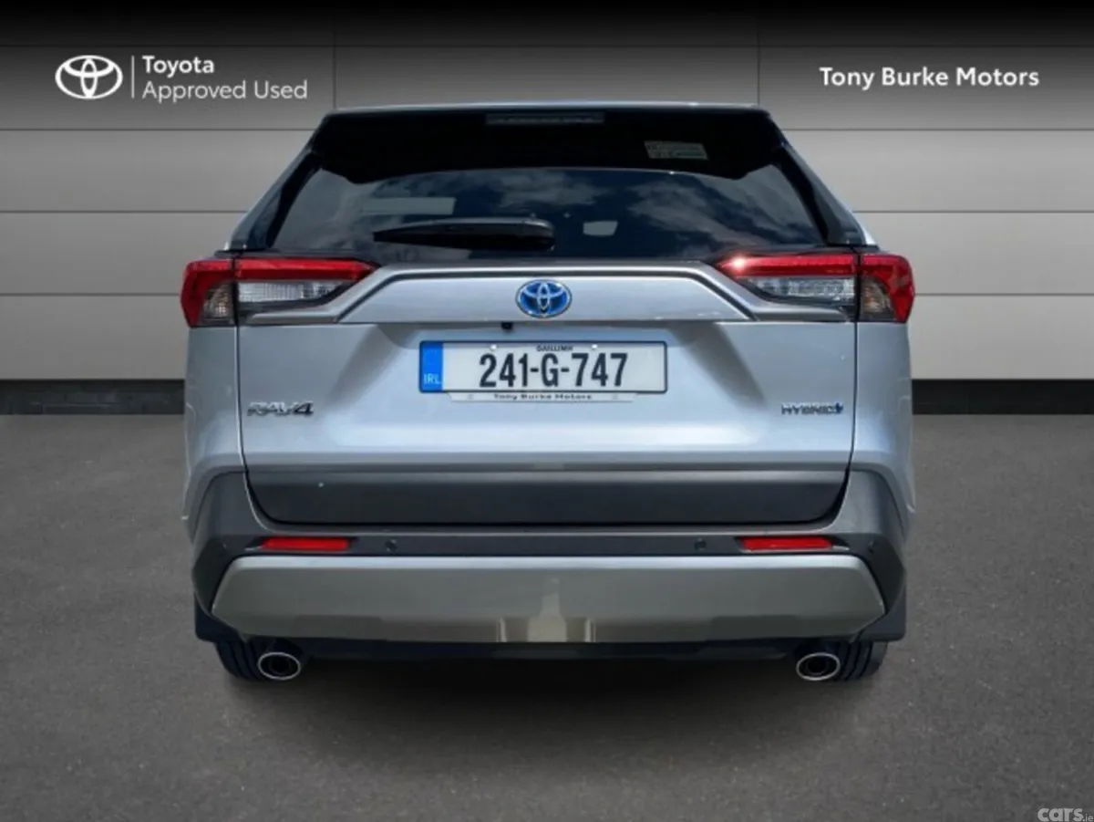Toyota Corolla Saloon, Petrol Hybrid, 2024, Silver