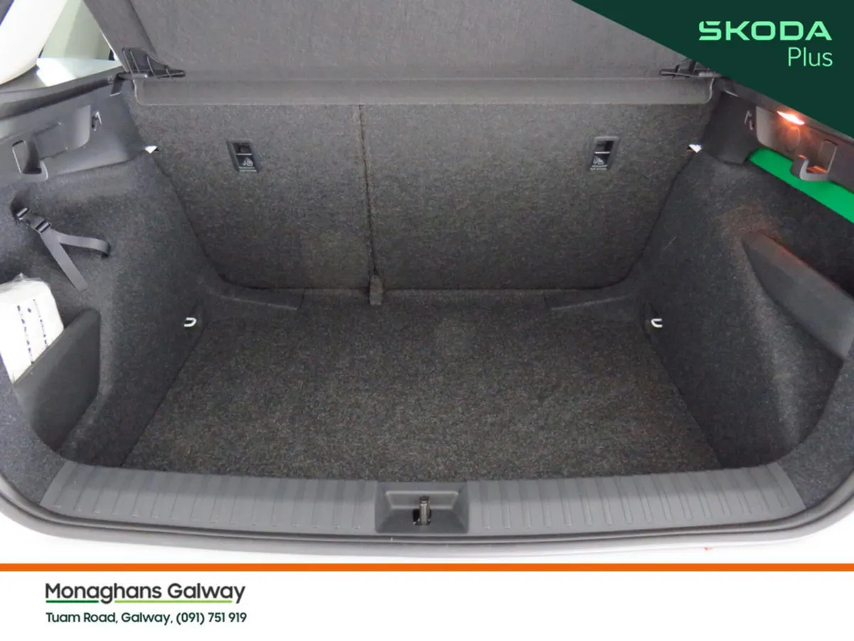 Skoda Kamiq Hatchback, Petrol, 2024, White