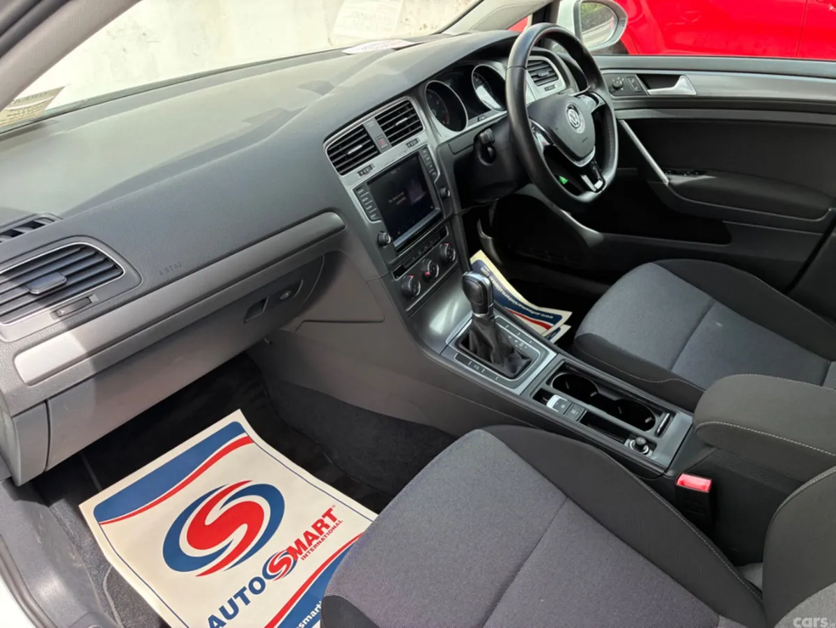 Volkswagen Golf Hatchback, Petrol, 2016, White