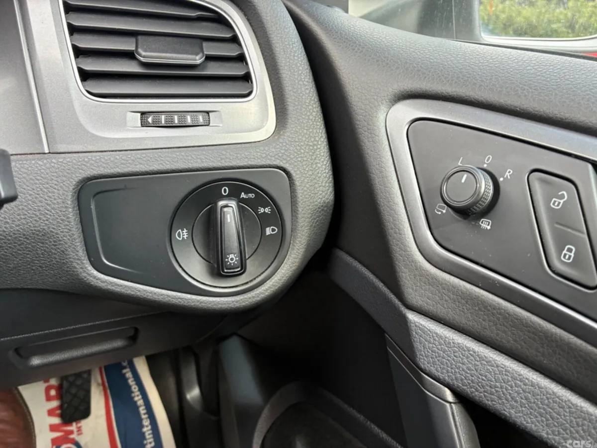 Volkswagen Golf Hatchback, Petrol, 2016, White