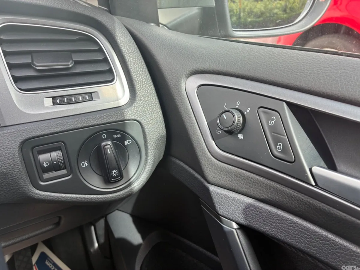 Volkswagen Golf Hatchback, Petrol, 2014, Silver