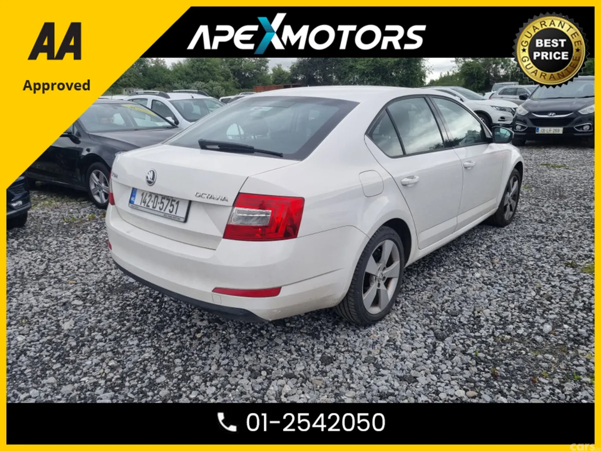 Skoda Octavia Hatchback, Diesel, 2014, White