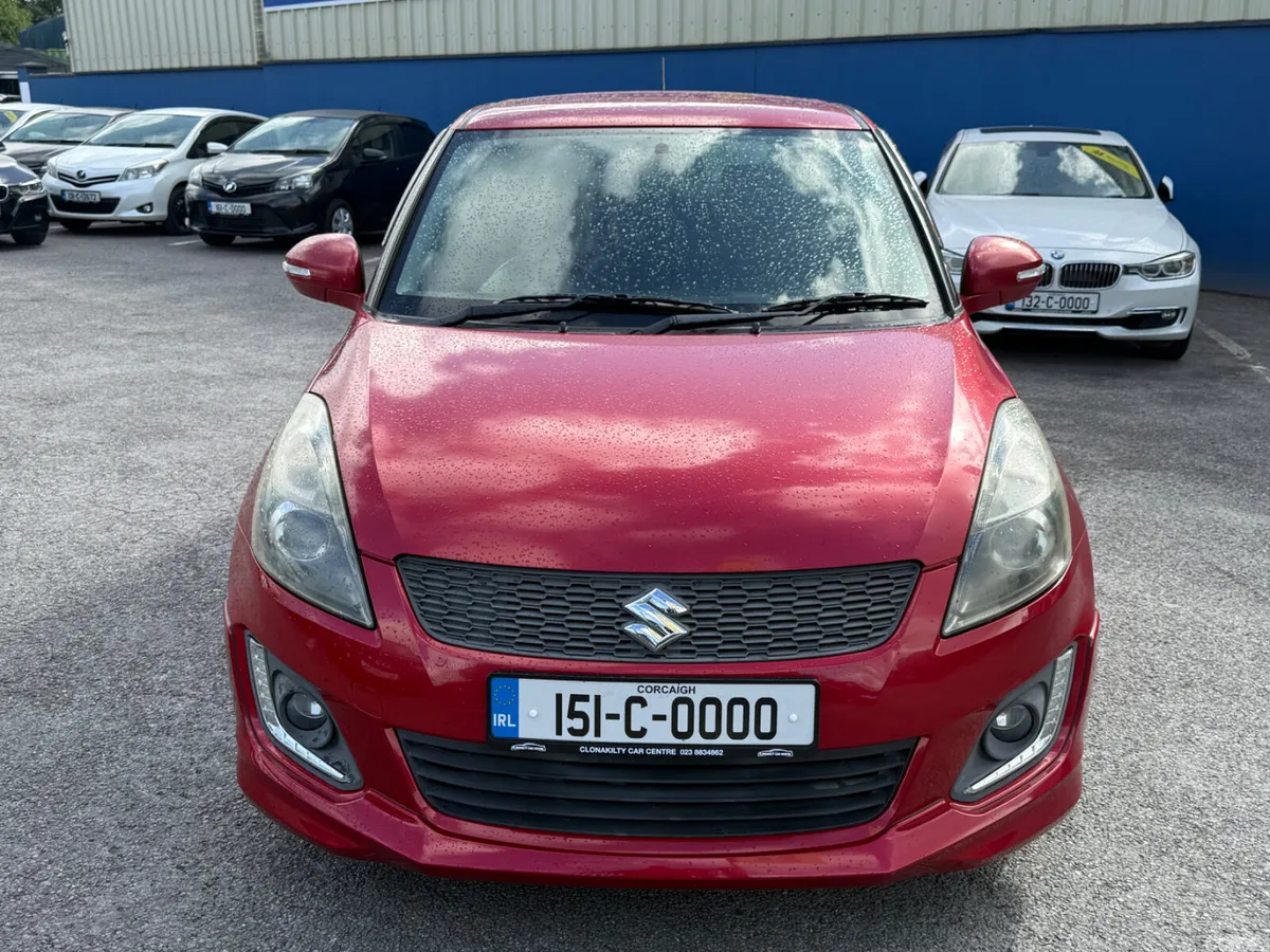 Suzuki Swift Hatchback, Petrol, 2015, Red