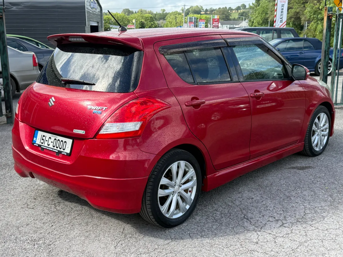 Suzuki Swift Hatchback, Petrol, 2015, Red