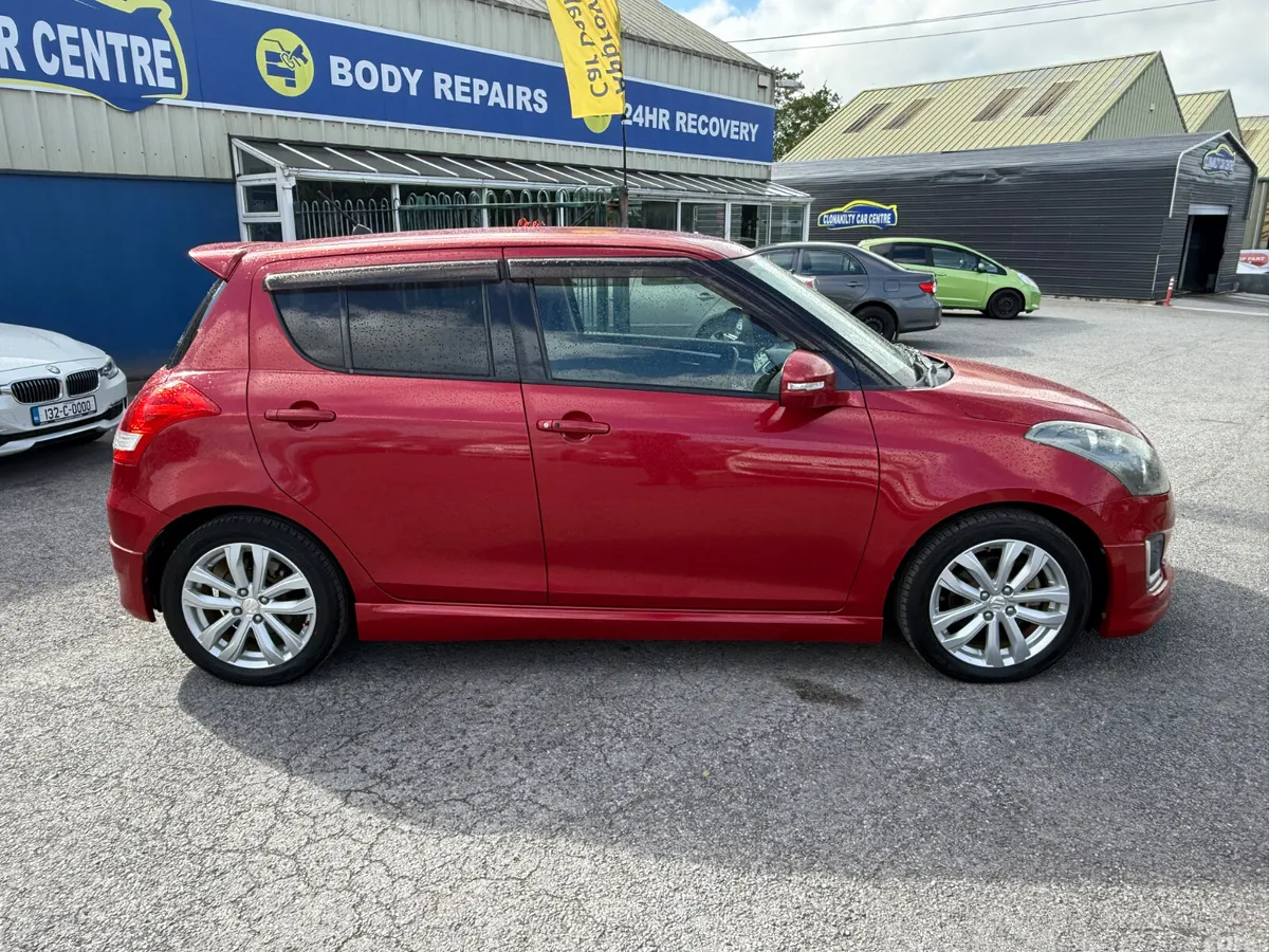 Suzuki Swift Hatchback, Petrol, 2015, Red