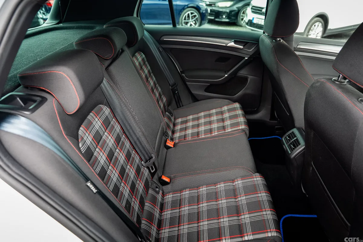 Volkswagen Golf Hatchback, Petrol, 2019, White