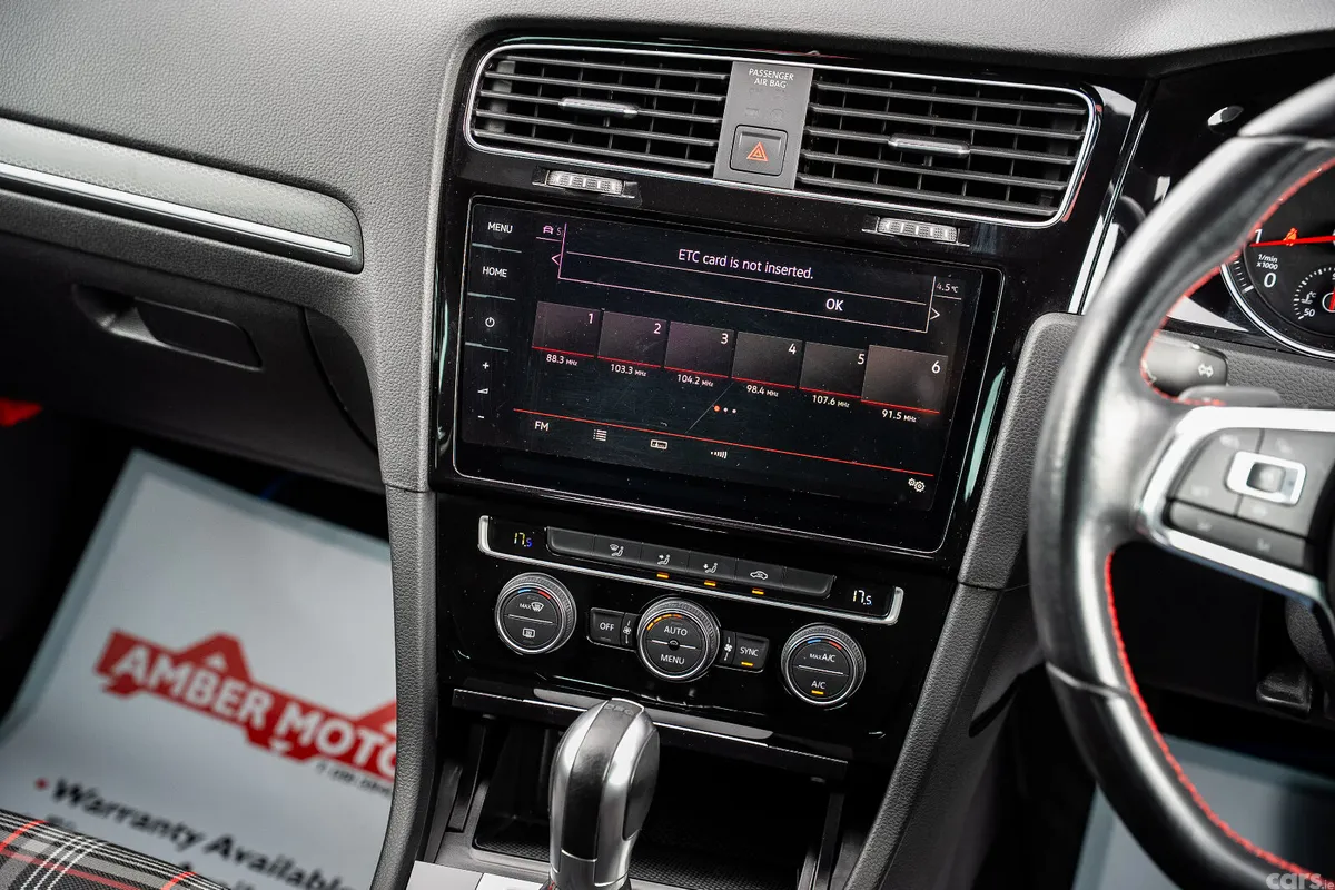 Volkswagen Golf Hatchback, Petrol, 2019, White
