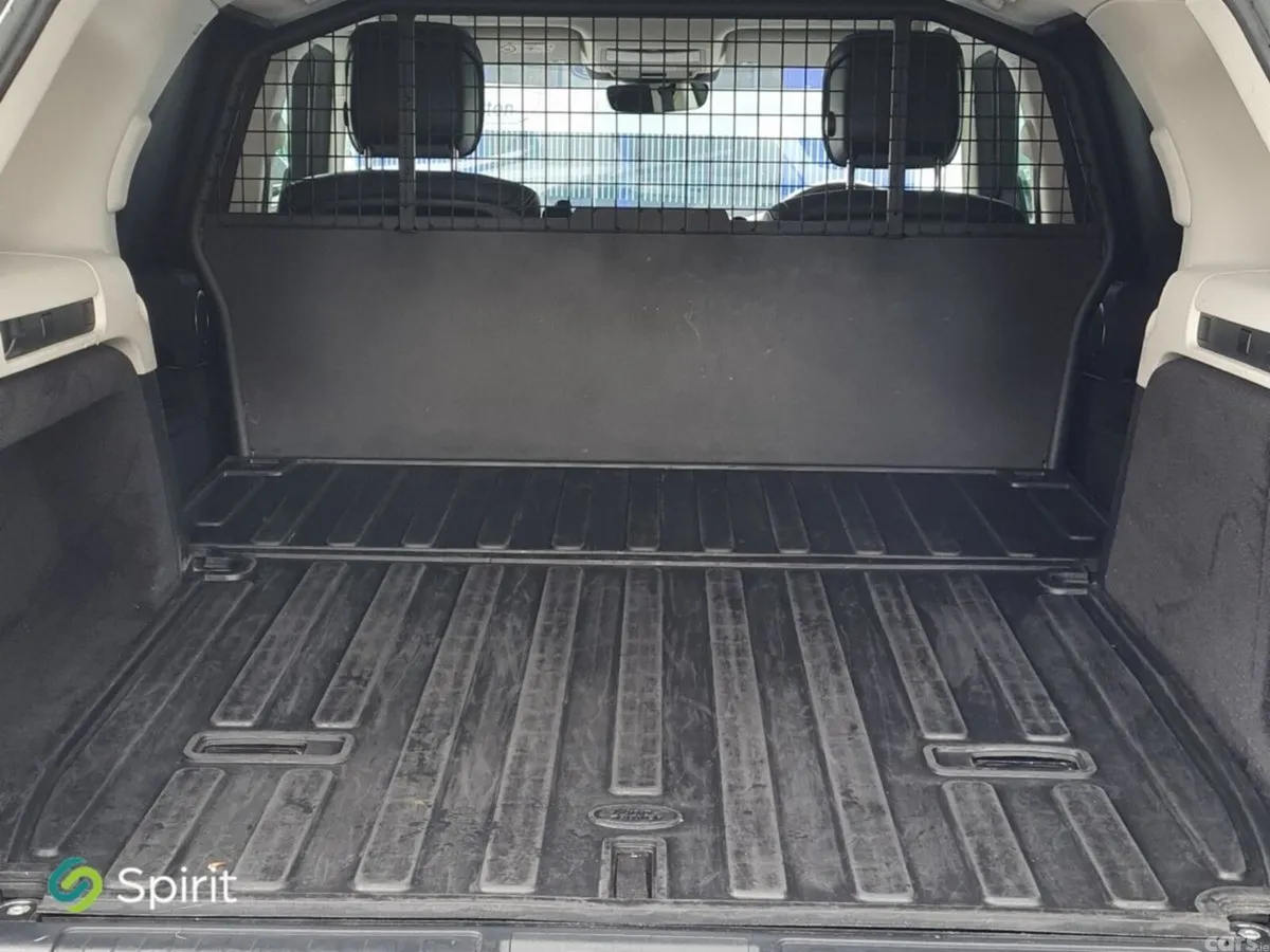 Land Rover Discovery SUV, Diesel, 2022, Grey