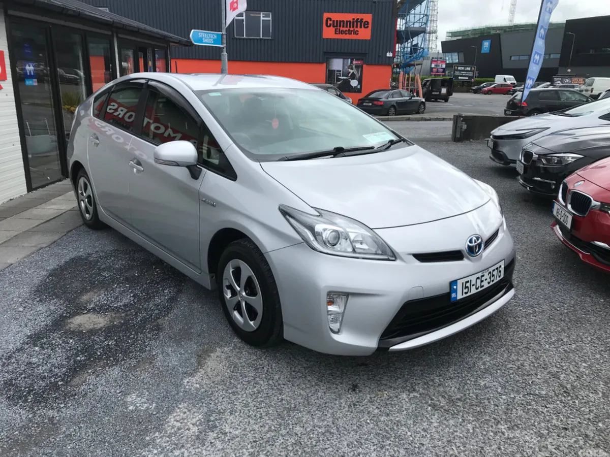 Toyota Prius Hatchback, Petrol Hybrid, 2015, Silver
