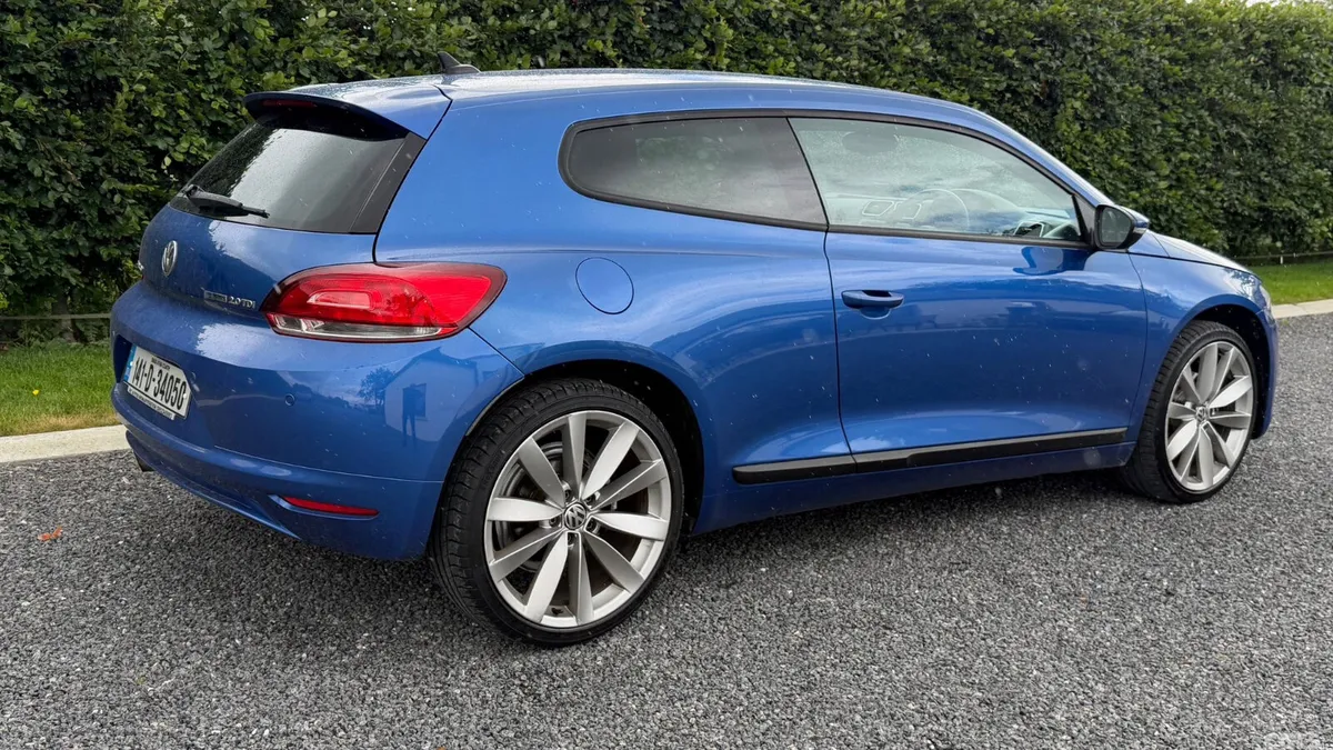 Volkswagen Scirocco Hatchback, Diesel, 2014, Blue