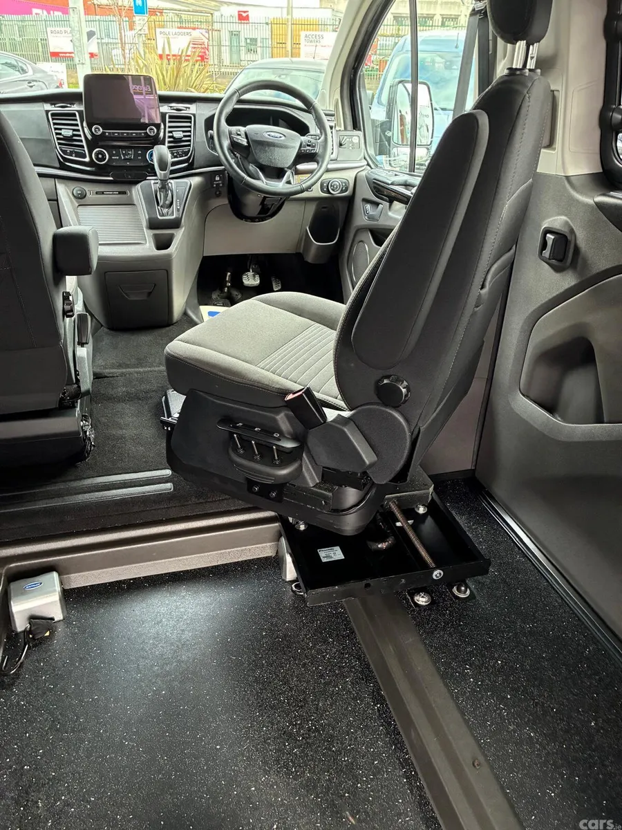Ford Tourneo Custom MPV, Diesel, 2022, Black