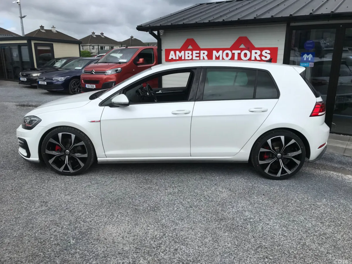 Volkswagen Golf Hatchback, Petrol, 2019, White