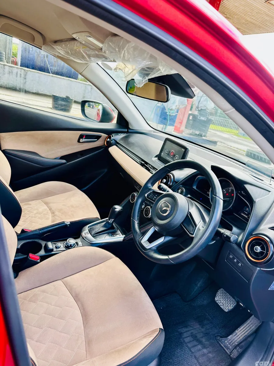 Mazda Mazda2 Hatchback, Petrol, 2017, Red