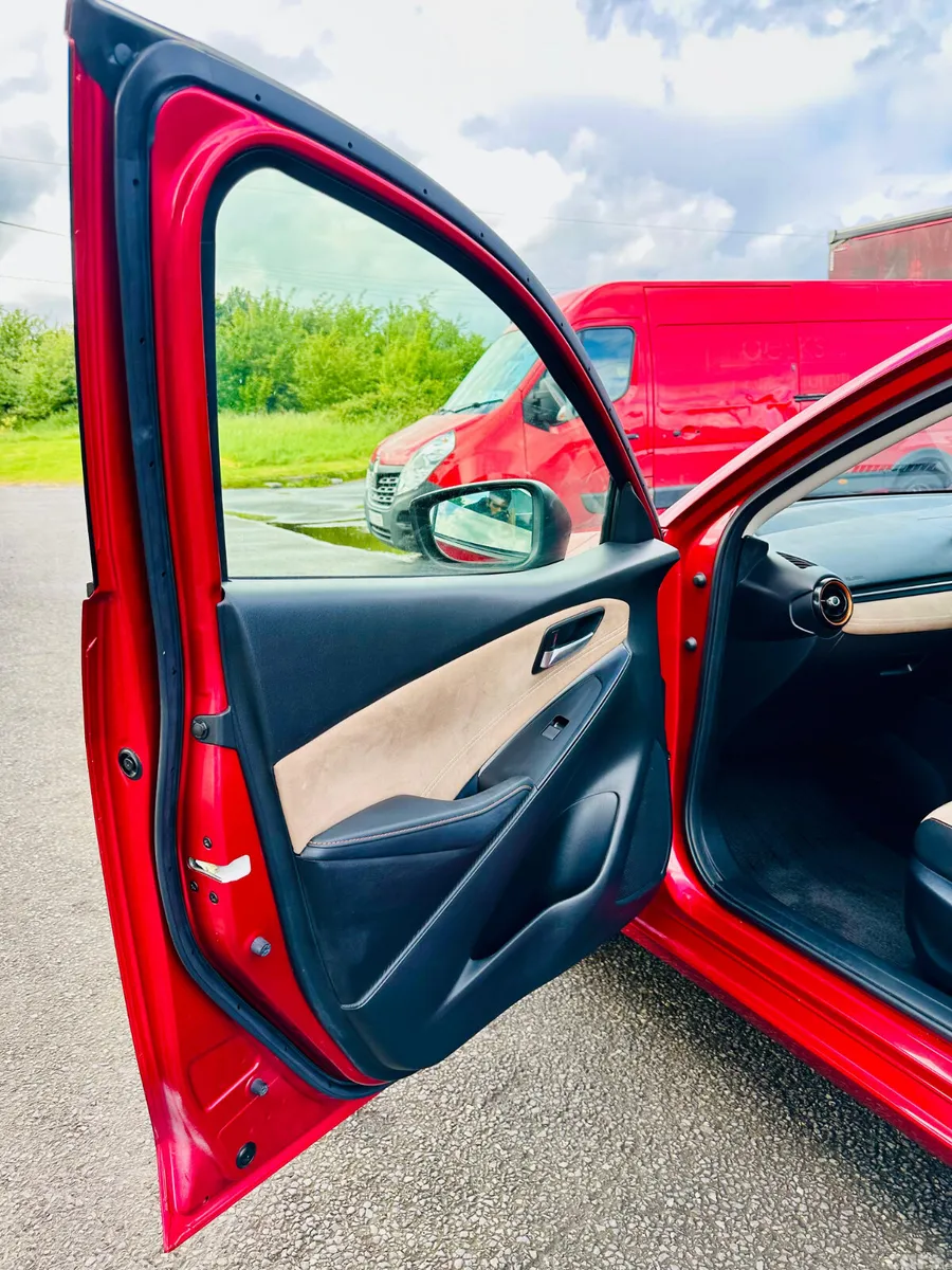 Mazda Mazda2 Hatchback, Petrol, 2017, Red