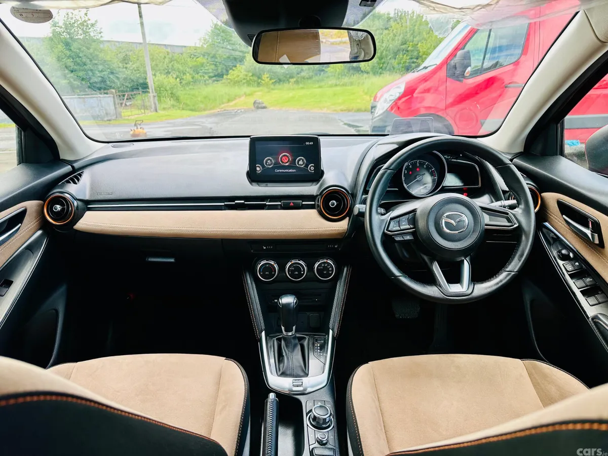 Mazda Mazda2 Hatchback, Petrol, 2017, Red