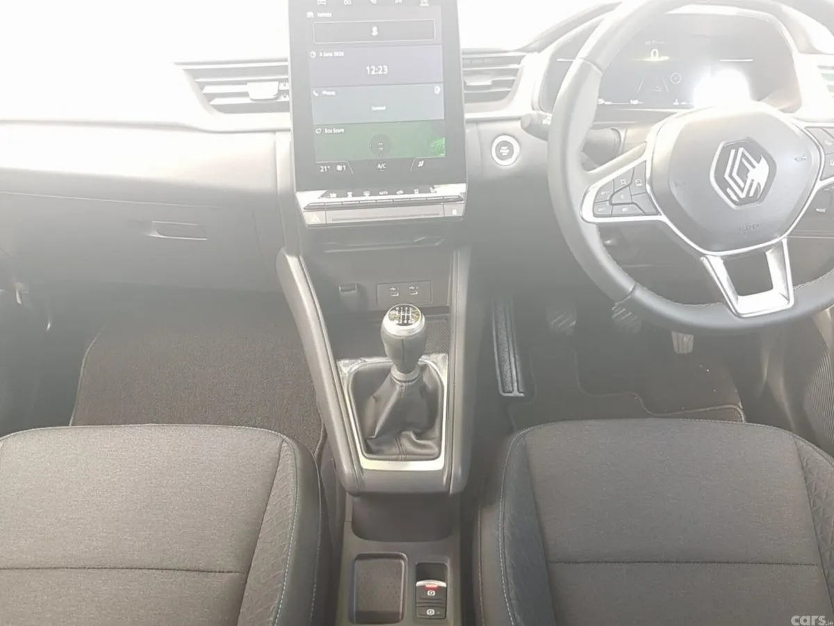 Renault Captur Hatchback, Petrol, 2025, White