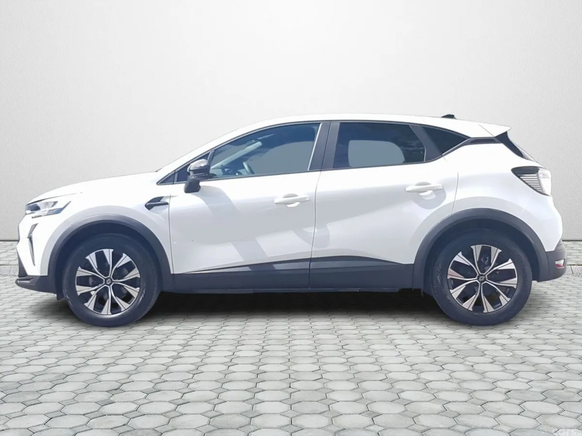 Renault Captur Hatchback, Petrol, 2025, White
