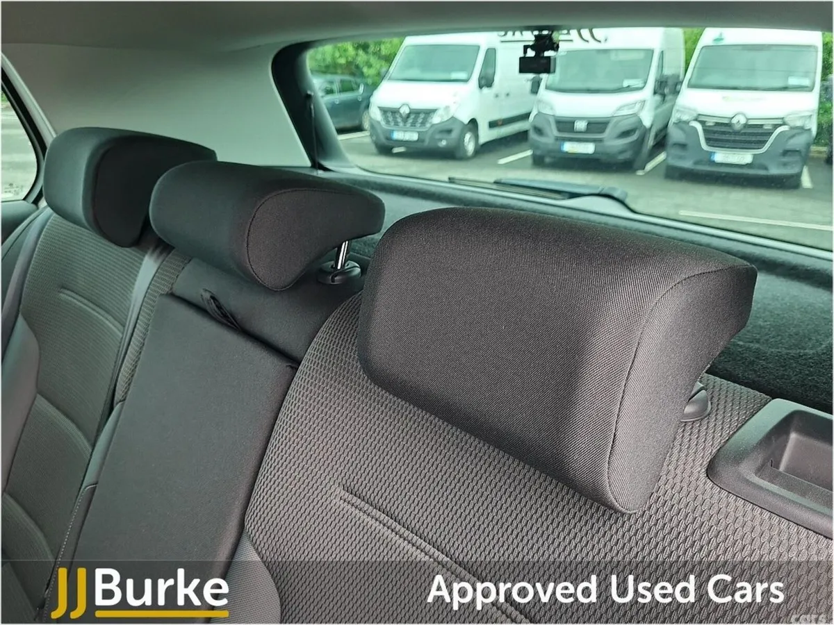 Volkswagen Golf Hatchback, Petrol, 2020, White