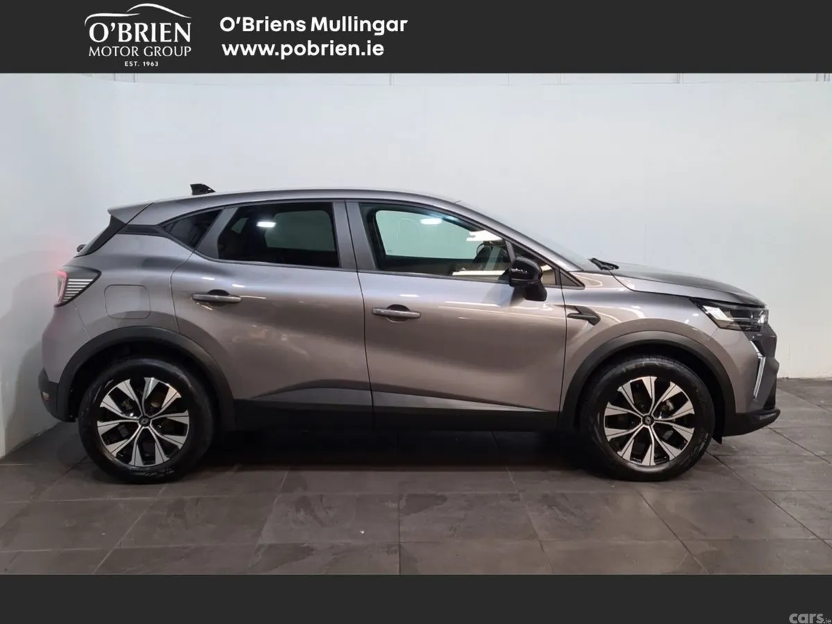 Renault Captur Hatchback, Petrol, 2025, Grey