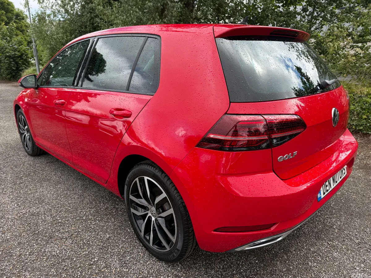 Volkswagen Golf Coupe, Petrol, 2018, Red
