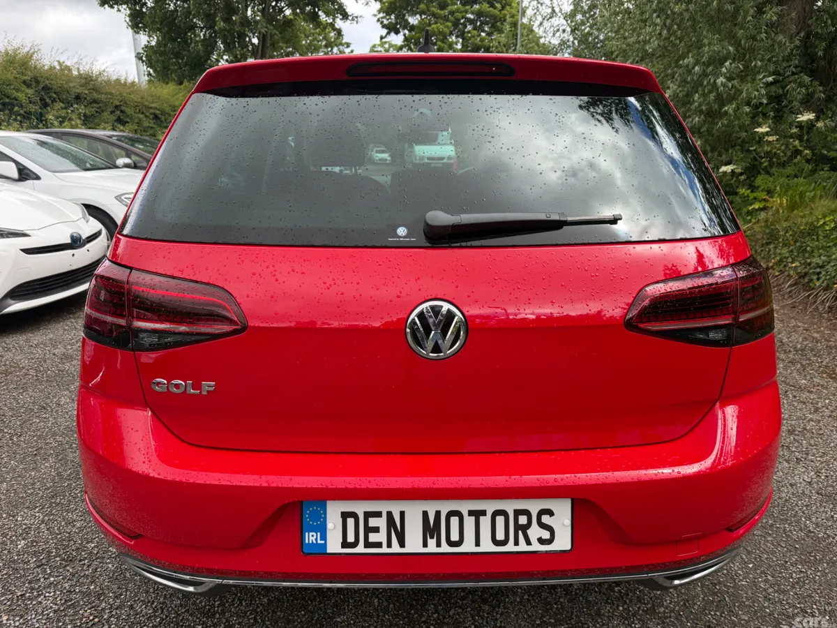 Volkswagen Golf Coupe, Petrol, 2018, Red