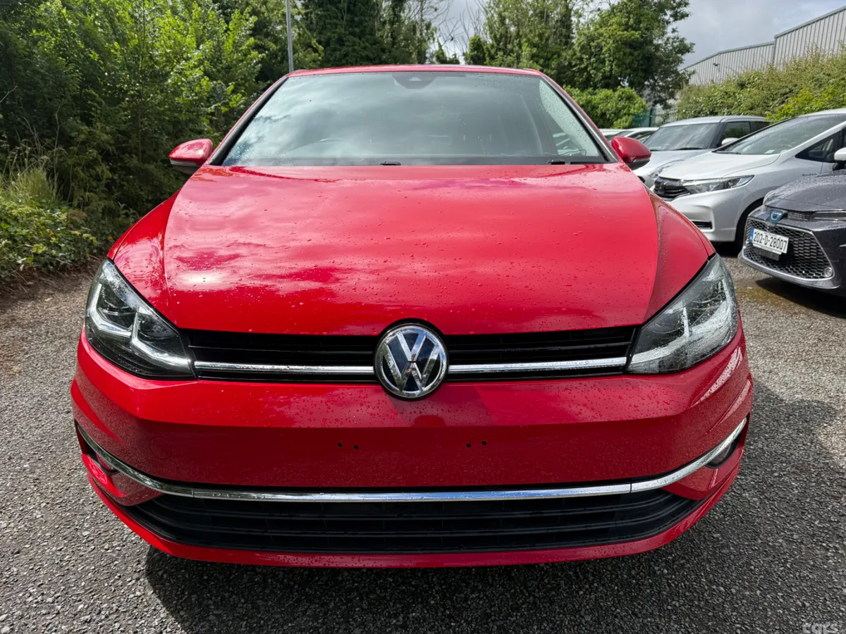 Volkswagen Golf Coupe, Petrol, 2018, Red
