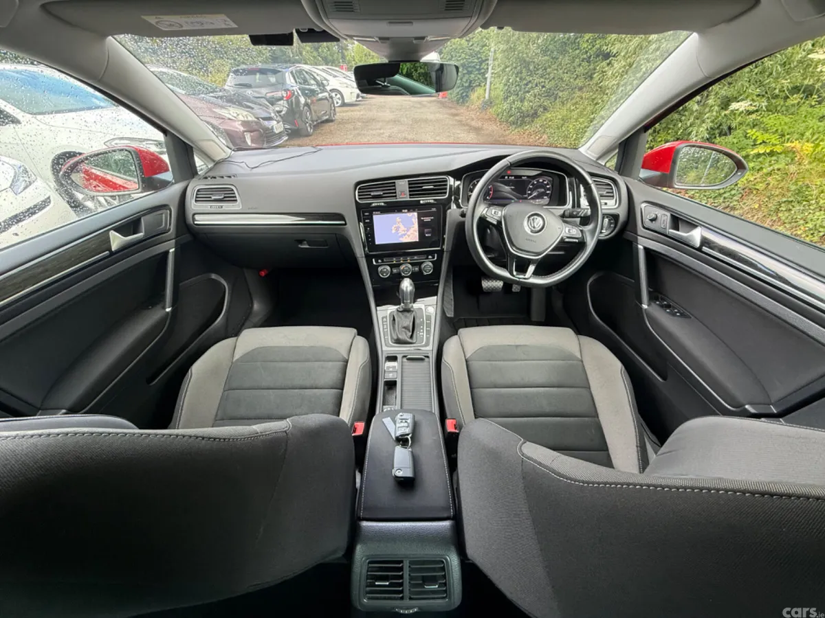 Volkswagen Golf Coupe, Petrol, 2018, Red