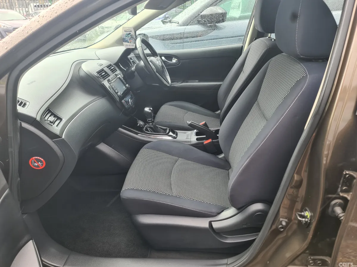 Nissan Pulsar Hatchback, Diesel, 2016, Brown