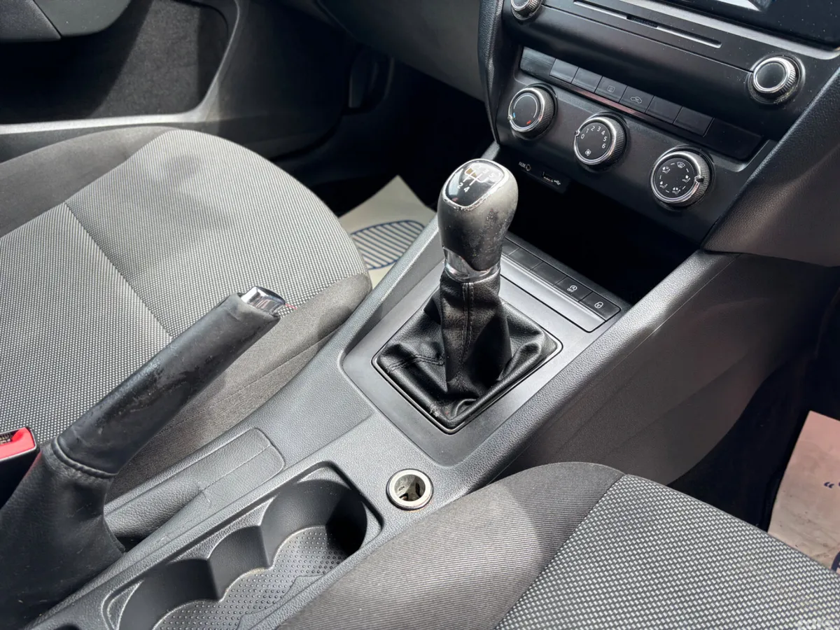 Skoda Octavia Saloon, Diesel, 2014, Black