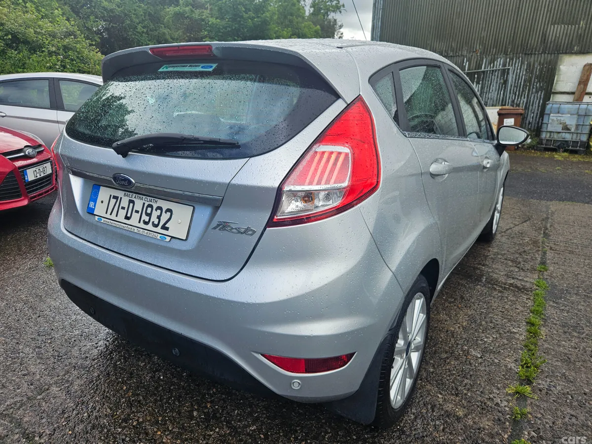 Ford Fiesta Hatchback, Petrol, 2017, Grey