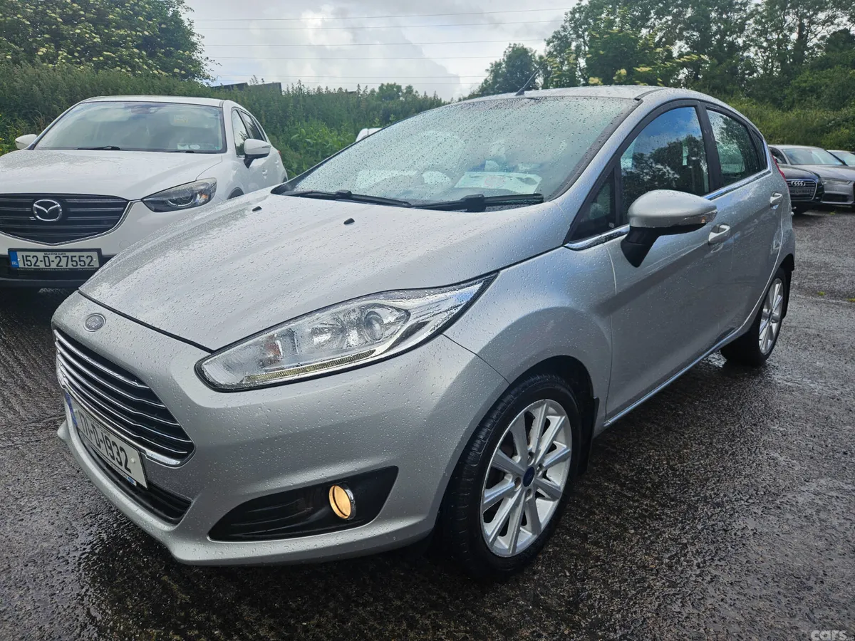 Ford Fiesta Hatchback, Petrol, 2017, Grey