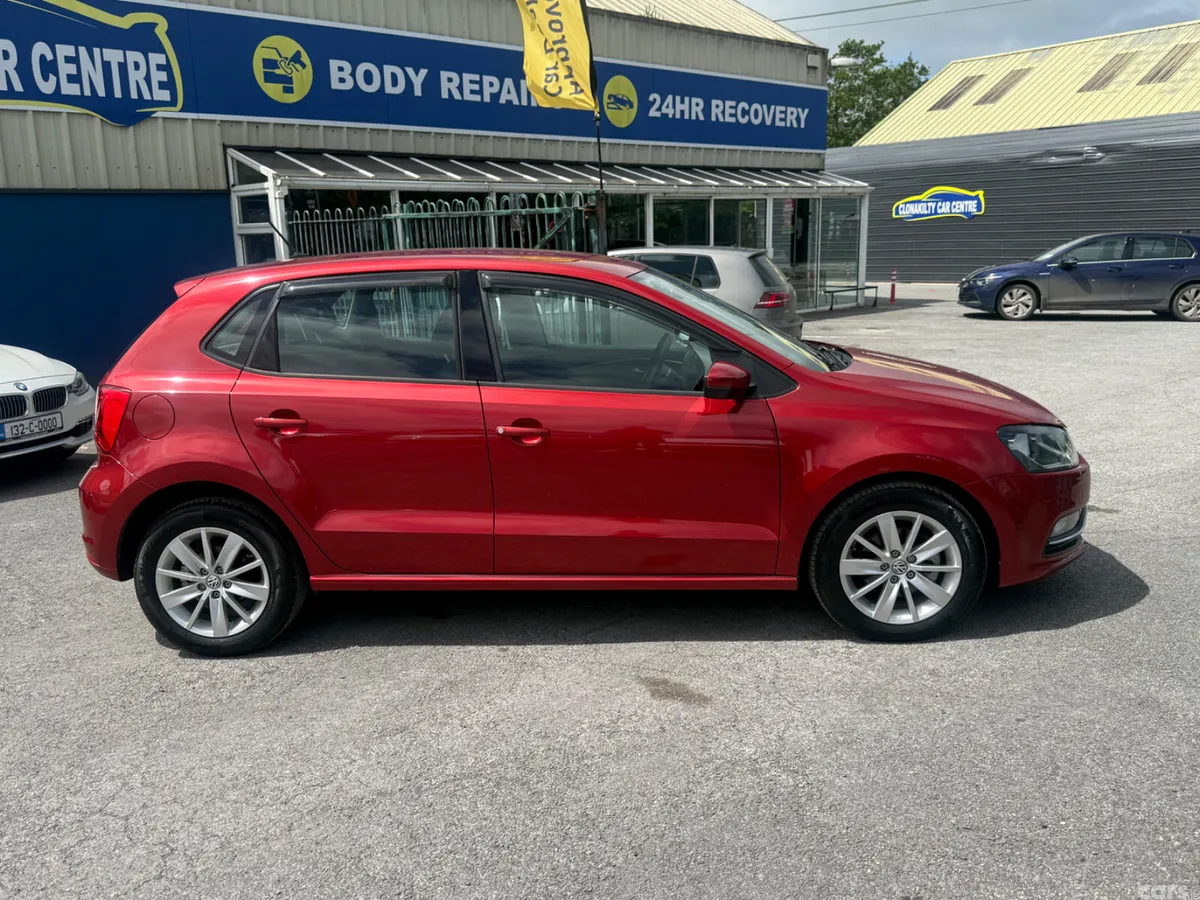 Volkswagen Polo Hatchback, Petrol, 2014, Red