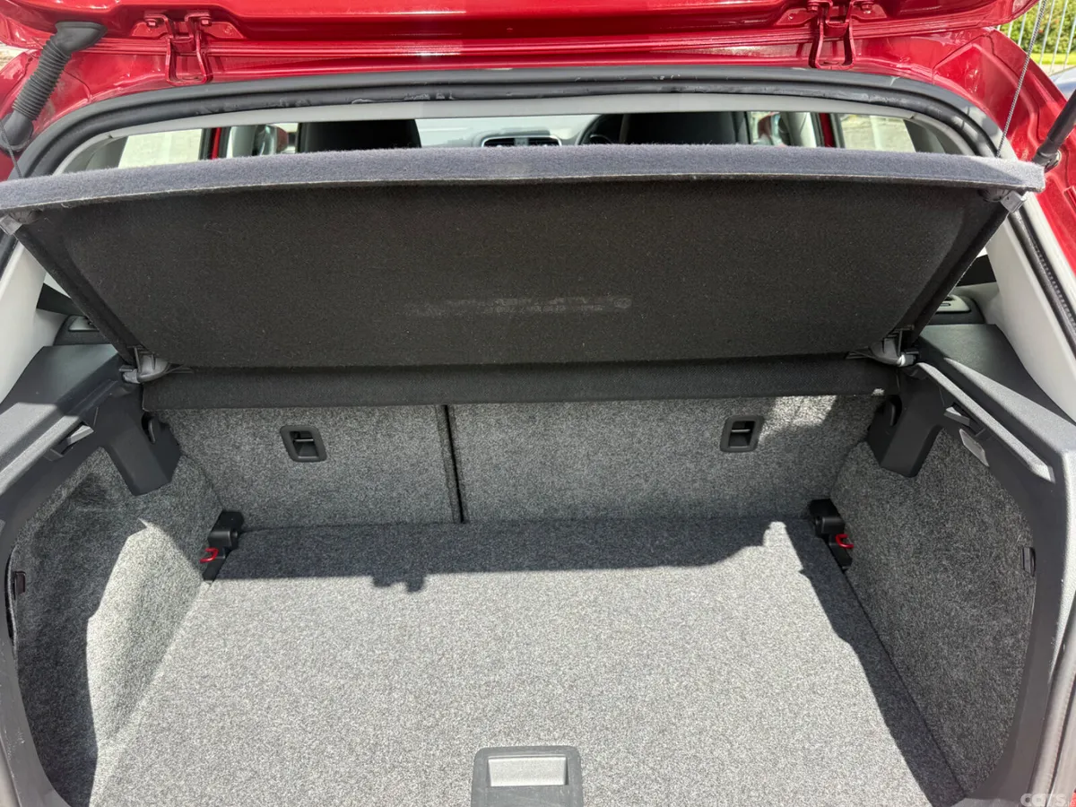 Volkswagen Polo Hatchback, Petrol, 2014, Red