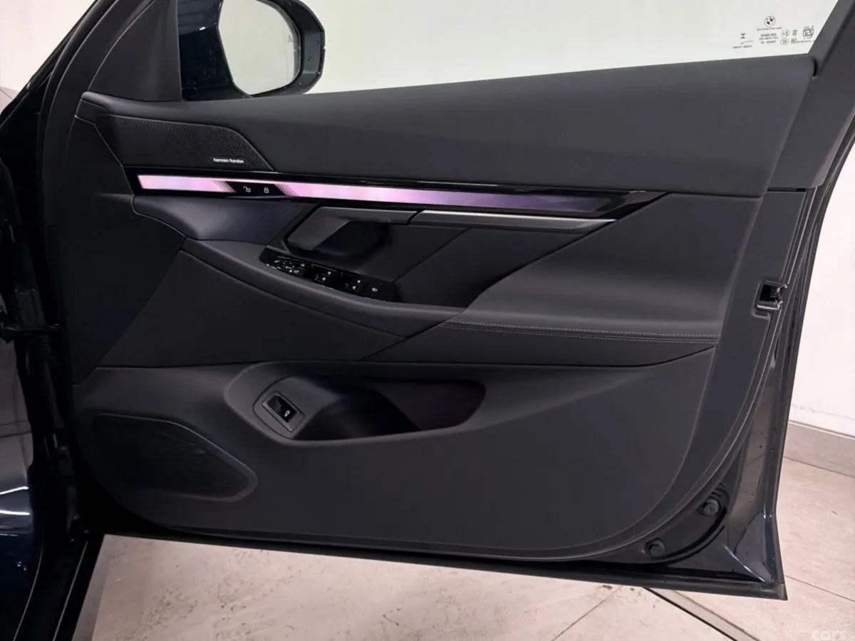 BMW 5-Series Saloon, Petrol Plug-in Hybrid, 2026, Black