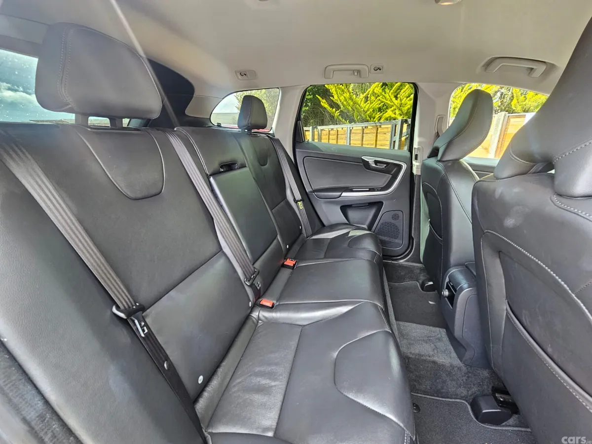 Volvo XC60 SUV, Diesel, 2016, Black