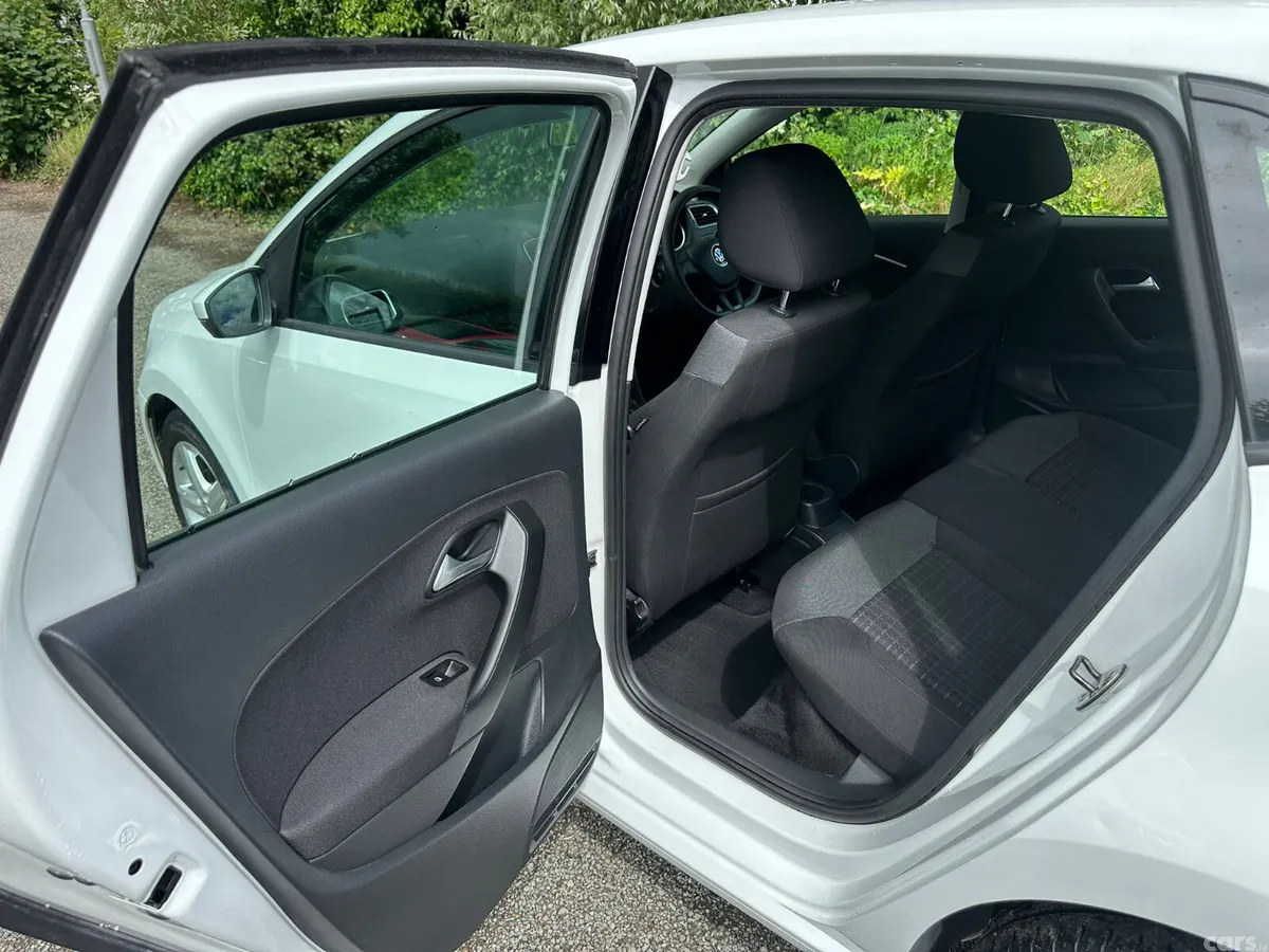 Volkswagen Polo Hatchback, Petrol, 2016, White