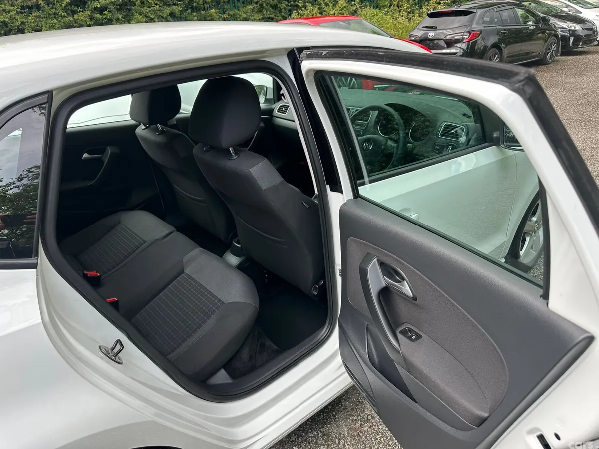 Volkswagen Polo Hatchback, Petrol, 2016, White