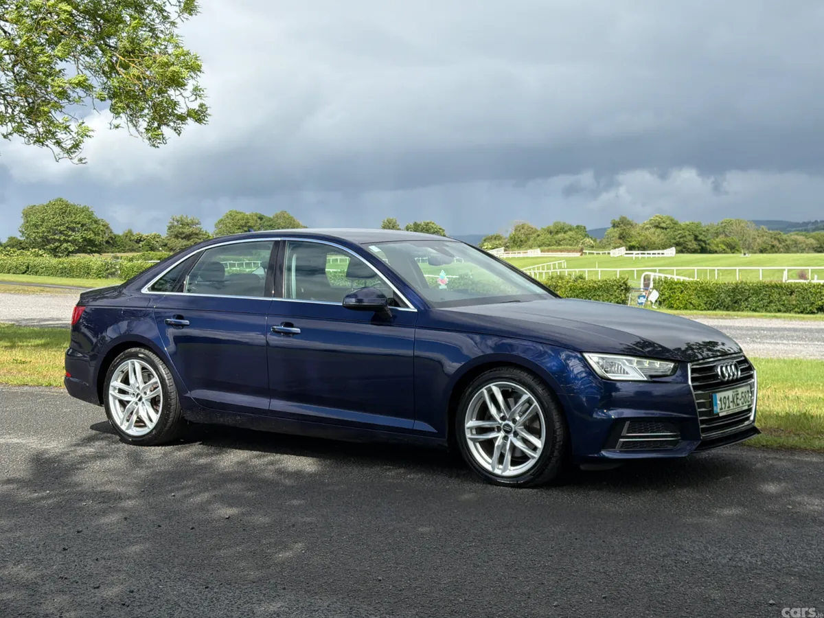 Audi A4 Saloon, Diesel, 2019, Blue