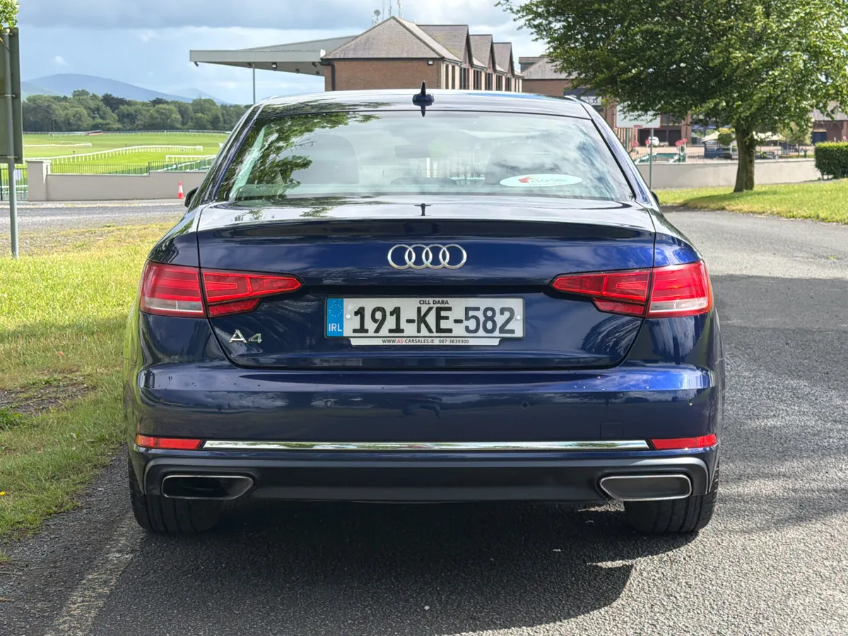 Audi A4 Saloon, Diesel, 2019, Blue