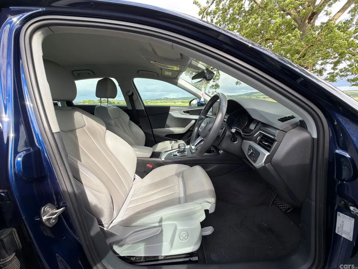 Audi A4 Saloon, Diesel, 2019, Blue