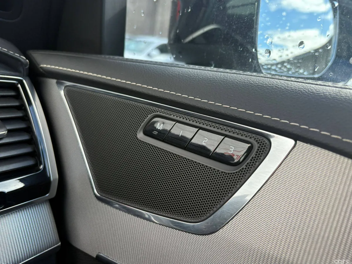 Volvo XC90 SUV, Petrol Hybrid, 2021, Grey