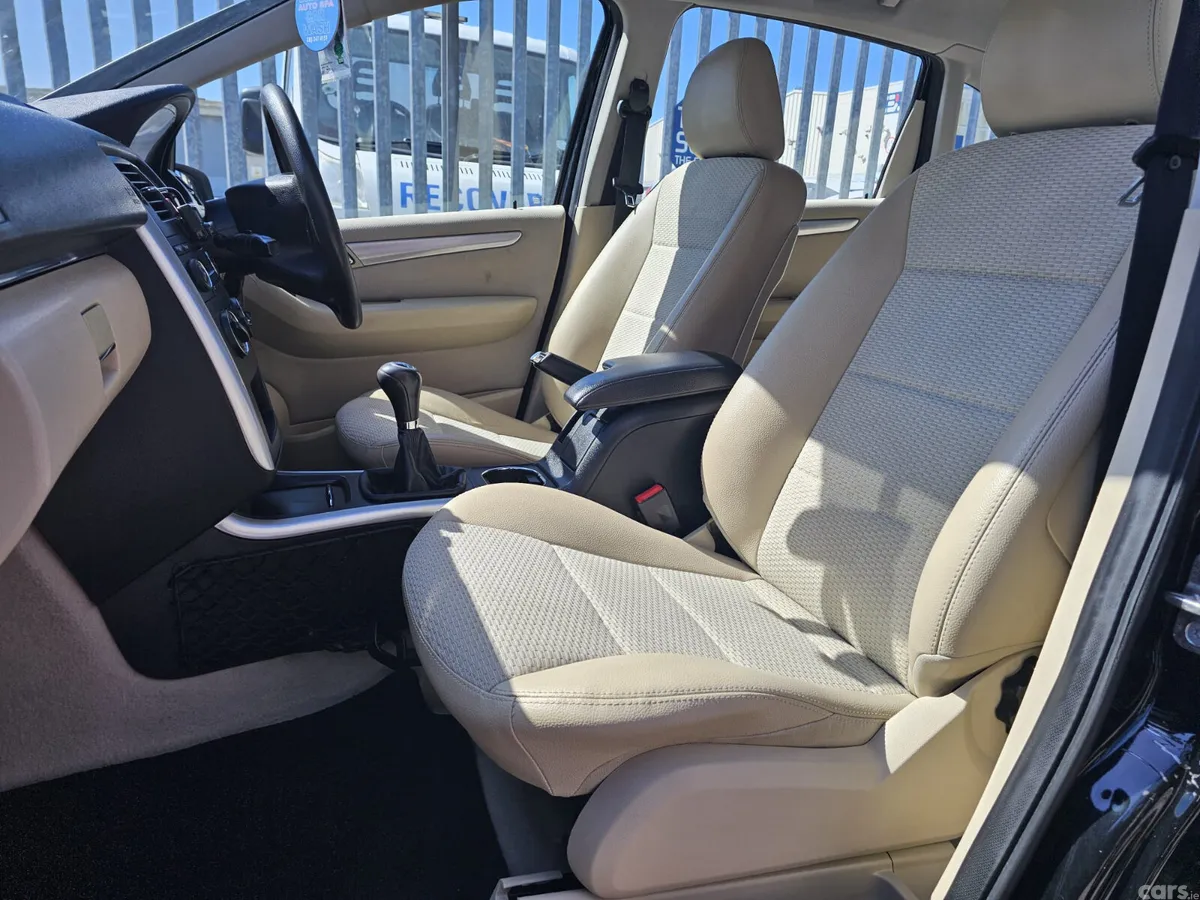 Mercedes-Benz B-Class MPV, Diesel, 2012, Black